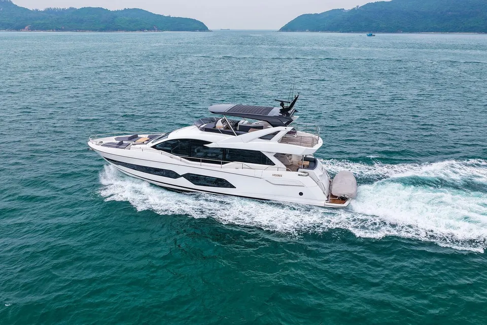 Upway, 2024 Sunseeker 76 Yacht, photo 1