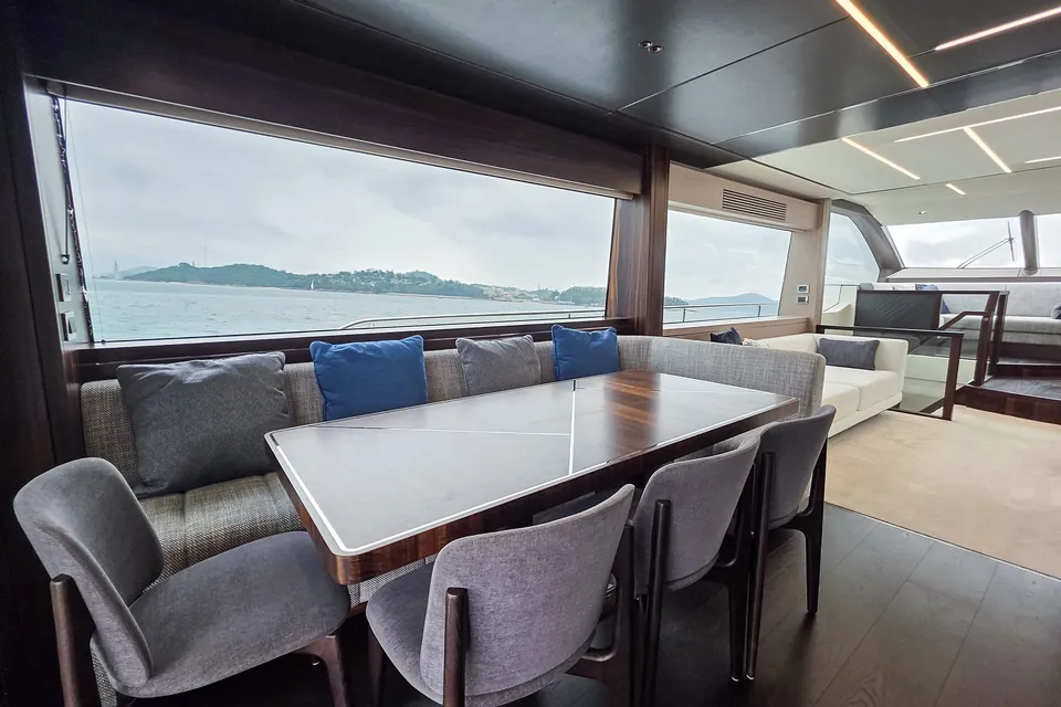 Upway, 2024 Sunseeker 76 Yacht, photo 6