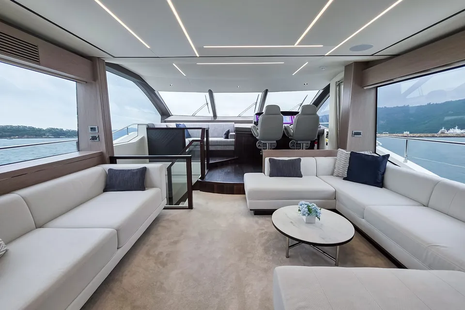 Upway, 2024 Sunseeker 76 Yacht, photo 7
