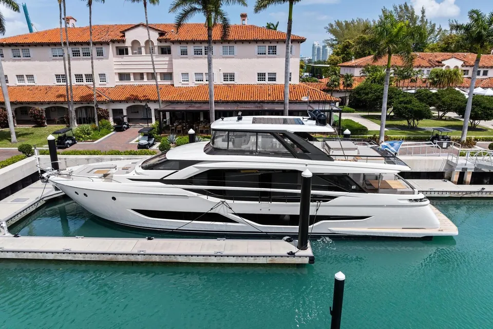 Lady F, 2023 Ferretti 860, photo 1