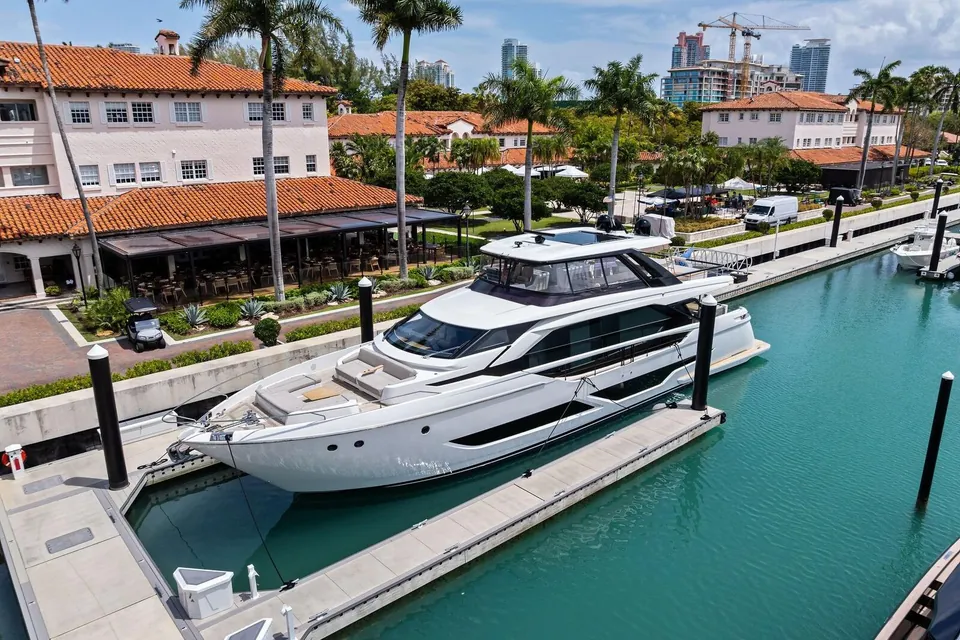 Lady F, 2023 Ferretti 860, photo 2