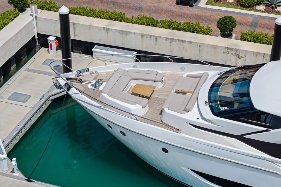 Lady F, 2023 Ferretti 860, photo 4