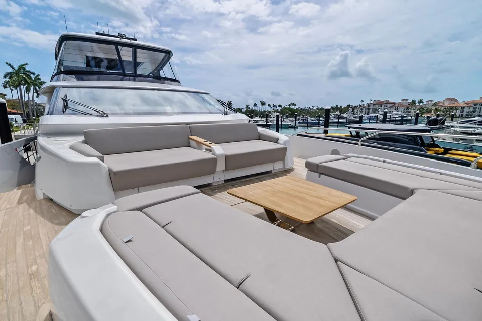 Lady F, 2023 Ferretti 860, photo 13