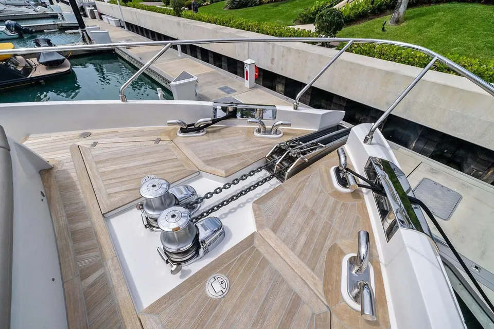 Lady F, 2023 Ferretti 860, photo 16