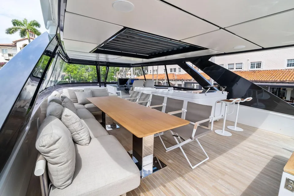 Lady F, 2023 Ferretti 860, photo 23