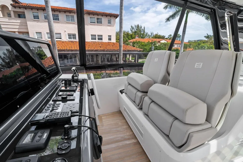 Lady F, 2023 Ferretti 860, photo 29