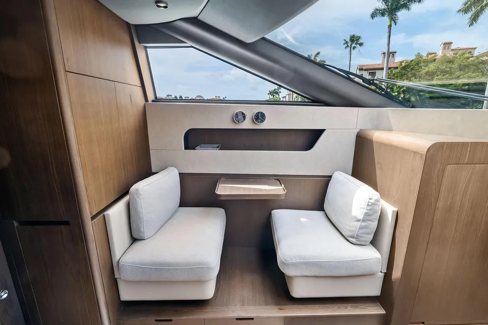Lady F, 2023 Ferretti 860, photo 30