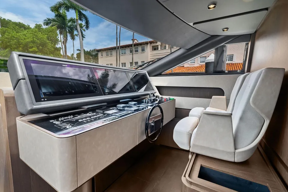 Lady F, 2023 Ferretti 860, photo 32
