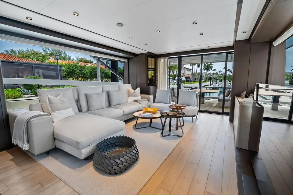 Lady F, 2023 Ferretti 860, photo 34