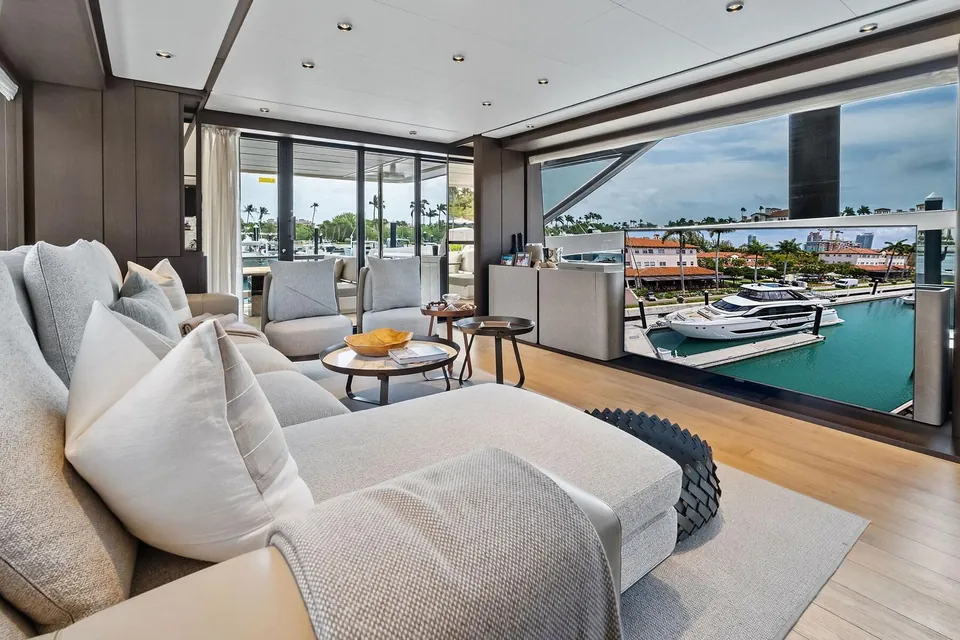 Lady F, 2023 Ferretti 860, photo 38