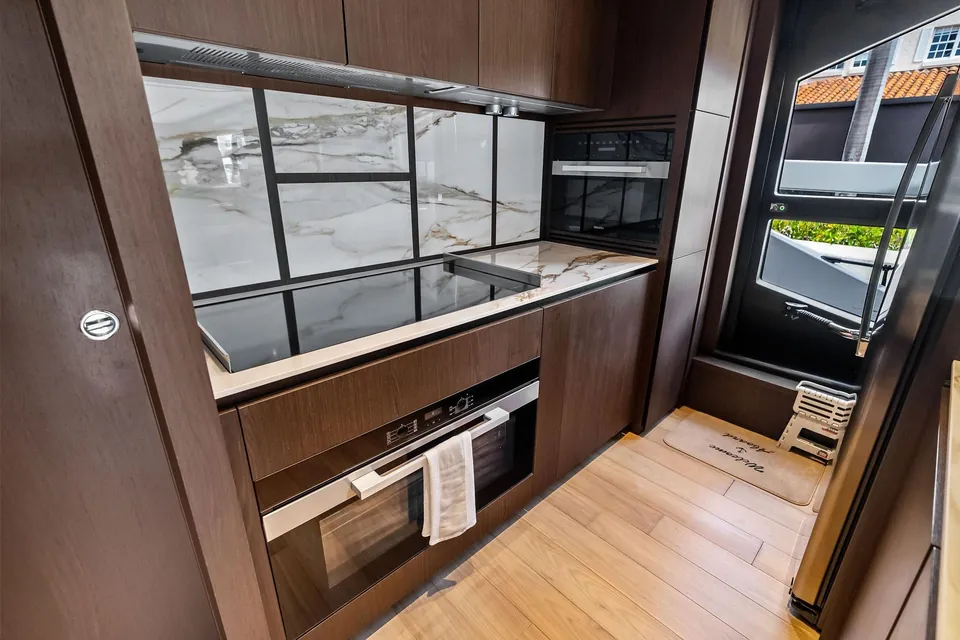 Lady F, 2023 Ferretti 860, photo 41
