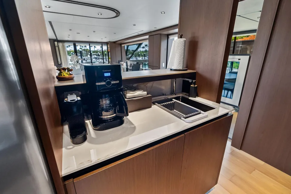 Lady F, 2023 Ferretti 860, photo 42