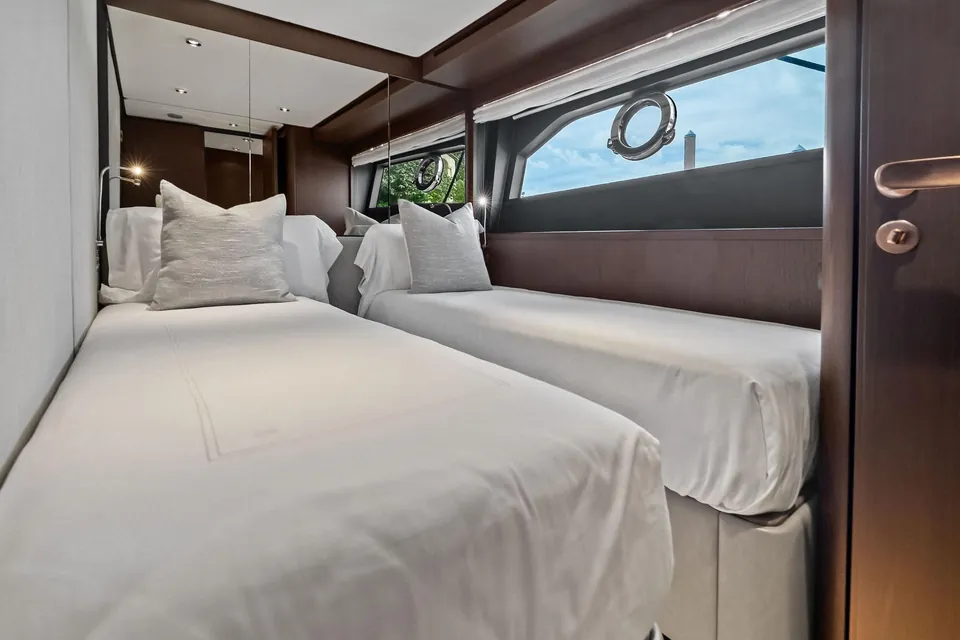 Lady F, 2023 Ferretti 860, photo 53
