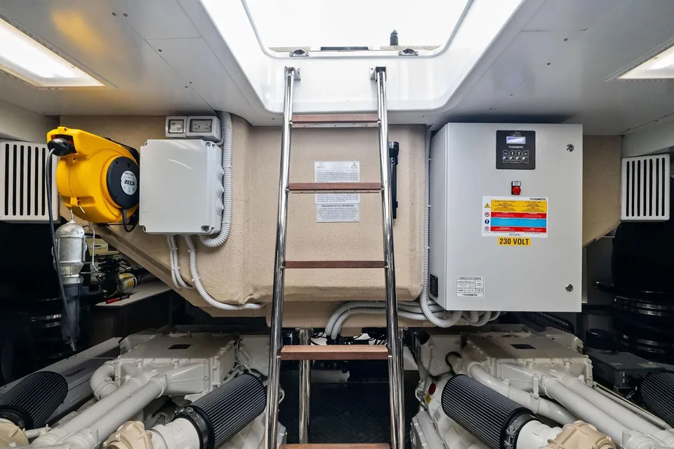 Lady F, 2023 Ferretti 860, photo 63