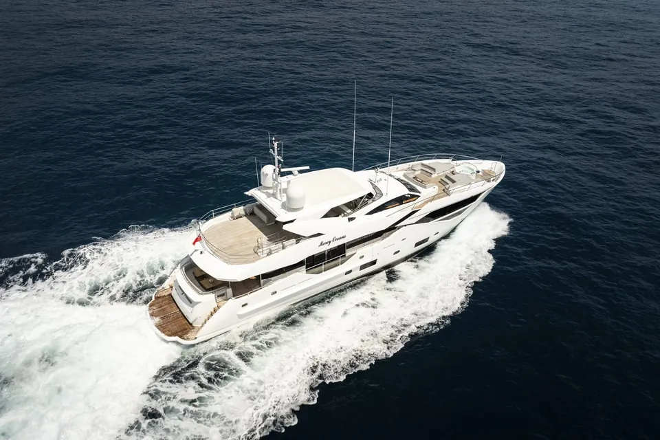 Mercy Oceans, 2018 Sunseeker 116 Yacht, photo 2