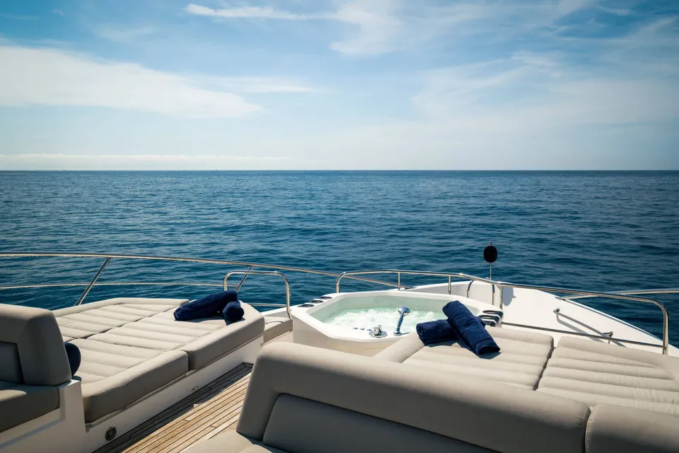 Mercy Oceans, 2018 Sunseeker 116 Yacht, photo 12