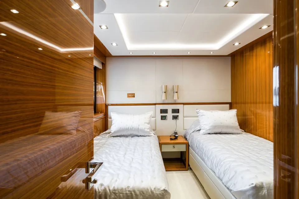 Mercy Oceans, 2018 Sunseeker 116 Yacht, photo 37