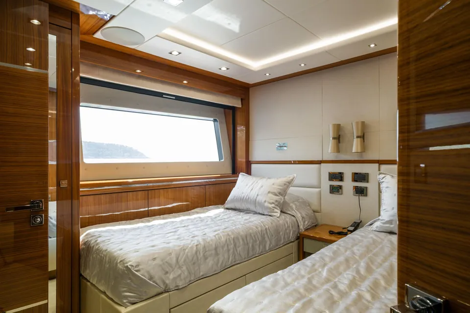 Mercy Oceans, 2018 Sunseeker 116 Yacht, photo 38