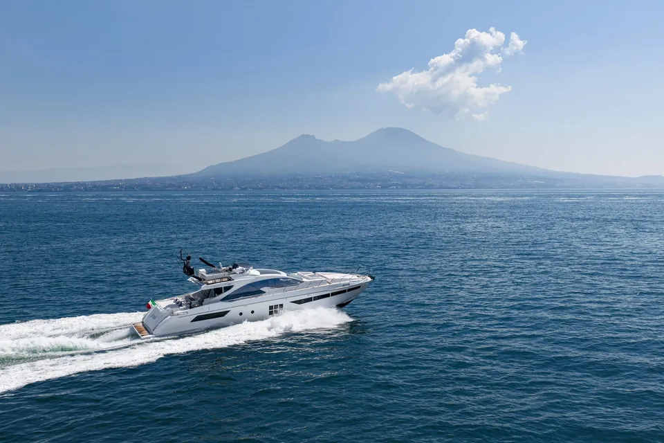 JR 28, 2020 Azimut, photo 10