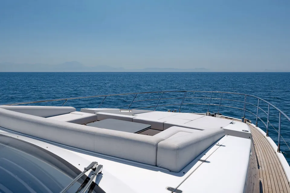 JR 28, 2020 Azimut, photo 11