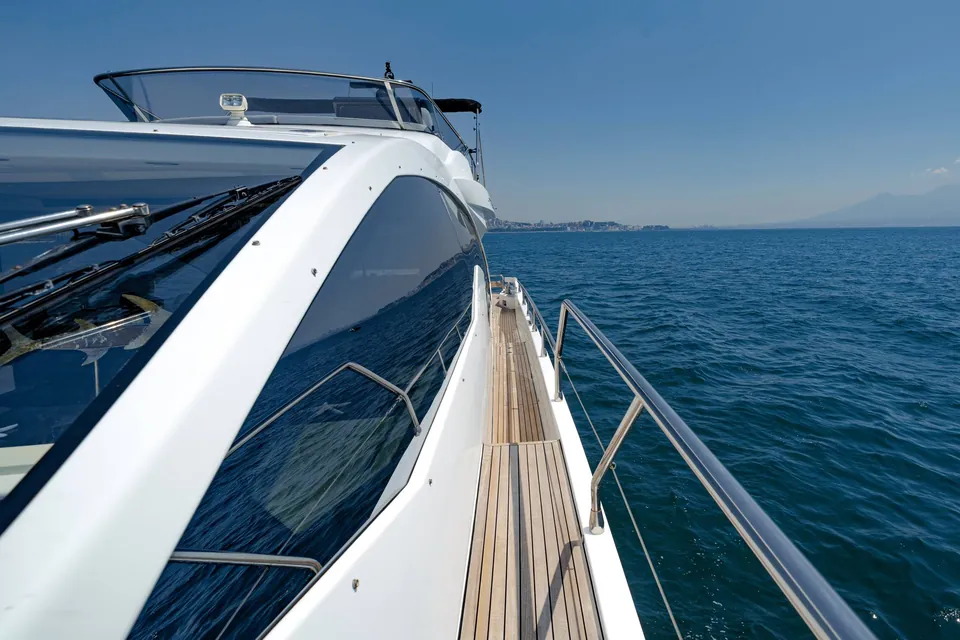 JR 28, 2020 Azimut, photo 15