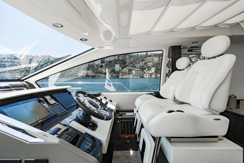 JR 28, 2020 Azimut, photo 30