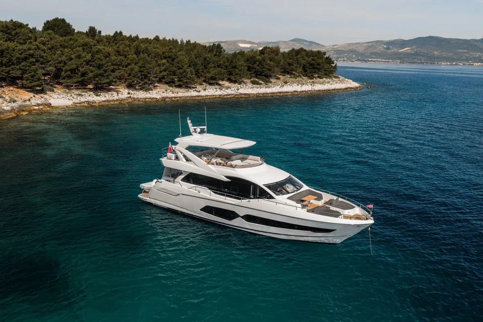 Top Level, 2018 Sunseeker 76 Yacht, photo 4