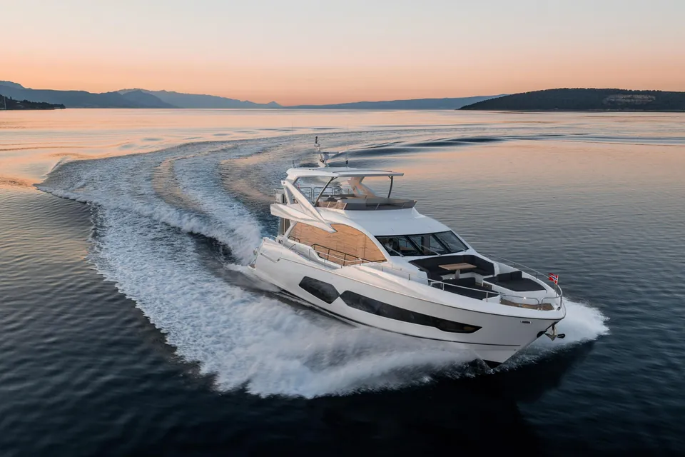 Top Level, 2018 Sunseeker 76 Yacht, photo 5