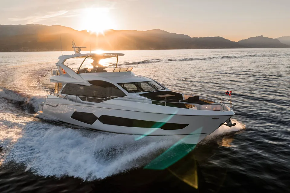 Top Level, 2018 Sunseeker 76 Yacht, photo 6