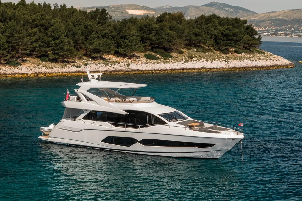 Top Level, 2018 Sunseeker 76 Yacht, photo 8