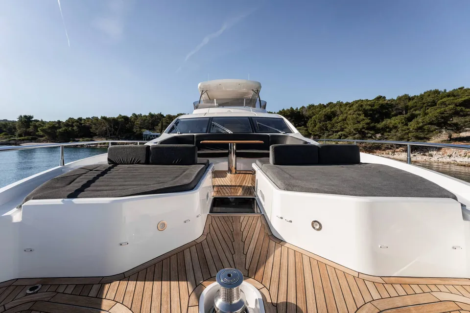 Top Level, 2018 Sunseeker 76 Yacht, photo 15