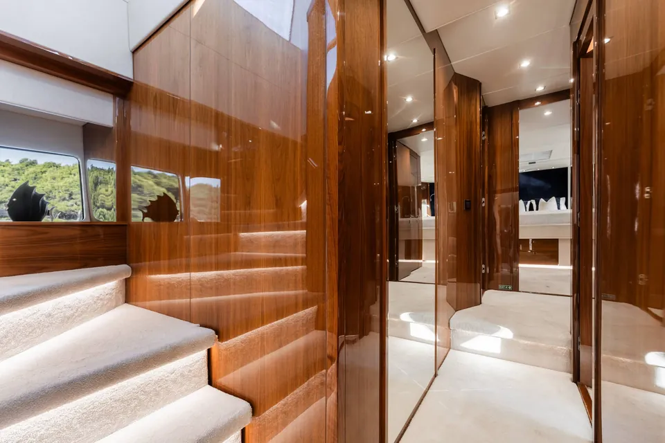 Top Level, 2018 Sunseeker 76 Yacht, photo 24