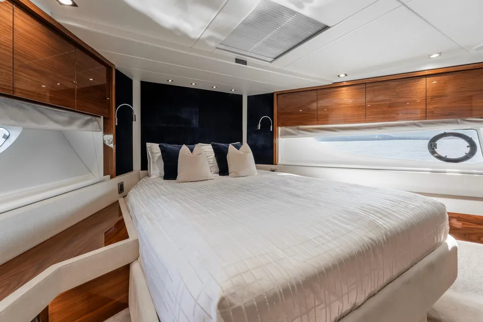 Top Level, 2018 Sunseeker 76 Yacht, photo 31