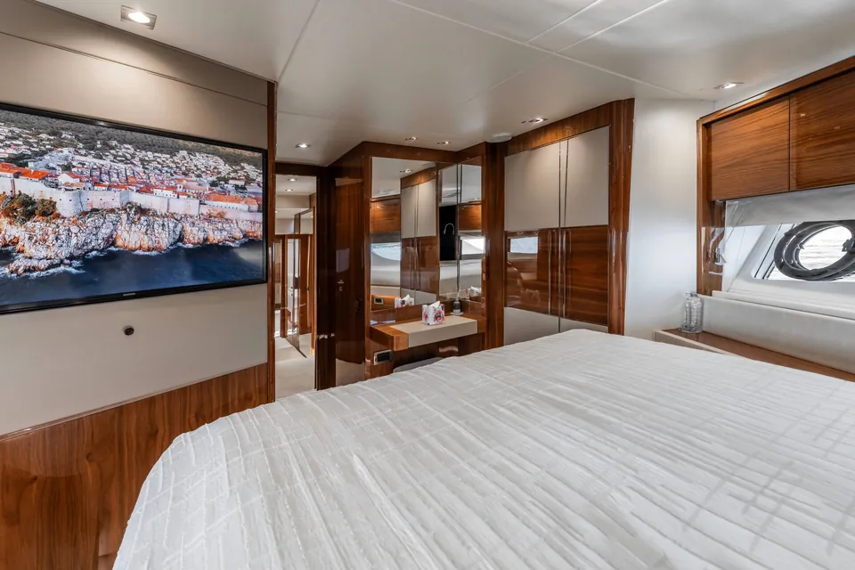 Top Level, 2018 Sunseeker 76 Yacht, photo 32