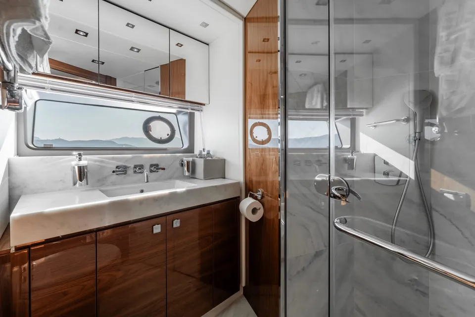 Top Level, 2018 Sunseeker 76 Yacht, photo 33