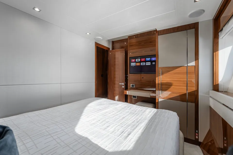 Top Level, 2018 Sunseeker 76 Yacht, photo 35