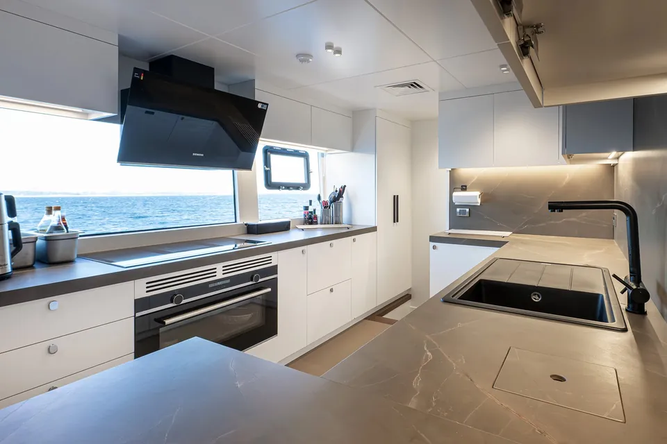 2026 Numarine 30XP, photo 22