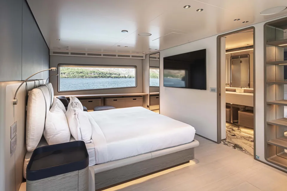 Belle Ile, 2023 Custom Line Navetta 30, photo 11