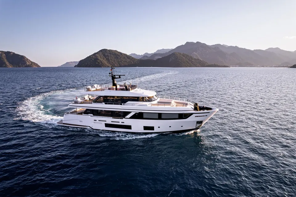 Belle Ile, 2023 Custom Line Navetta 30, photo 1