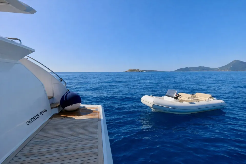 Silvia, 2018 Azimut Grande 30M, photo 3