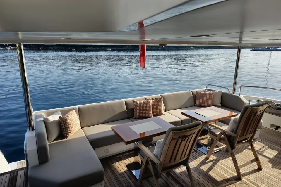 Silvia, 2018 Azimut Grande 30M, photo 12