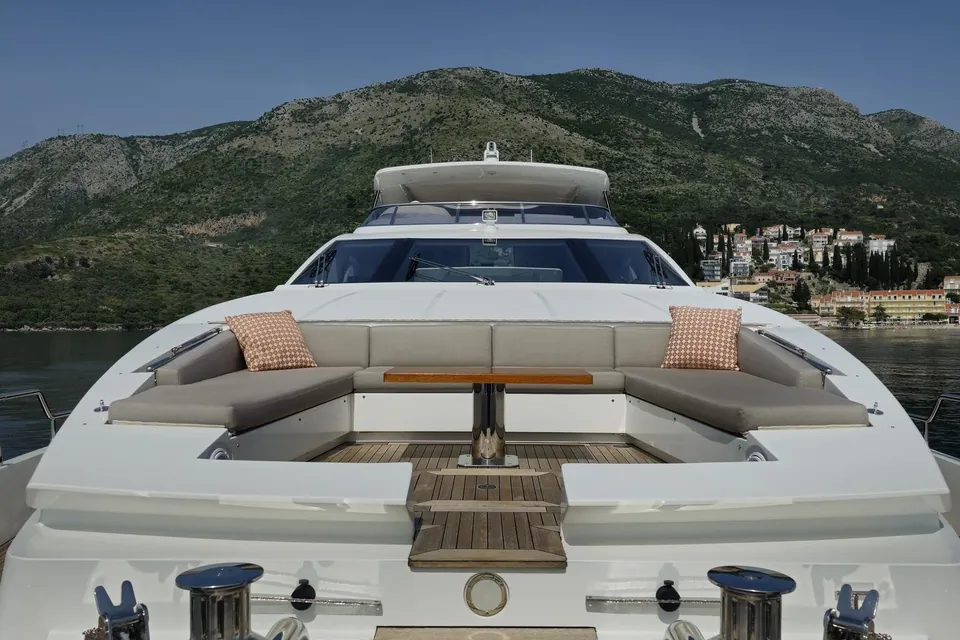 Silvia, 2018 Azimut Grande 30M, photo 34