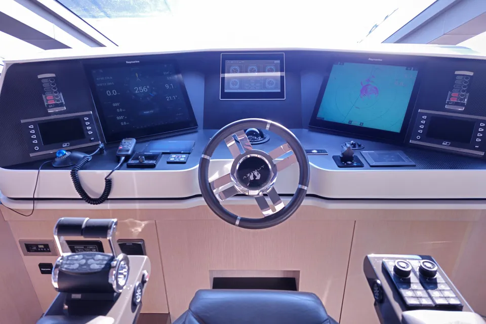 Silvia, 2018 Azimut Grande 30M, photo 39