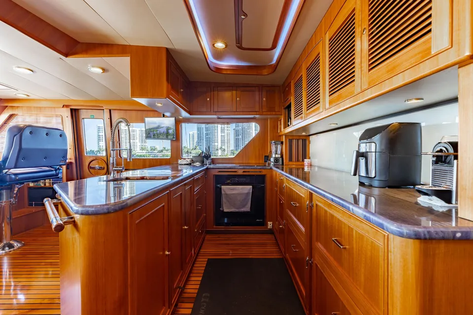 Virginia Sea, 2016 Marlow 88 Explorer, photo 9
