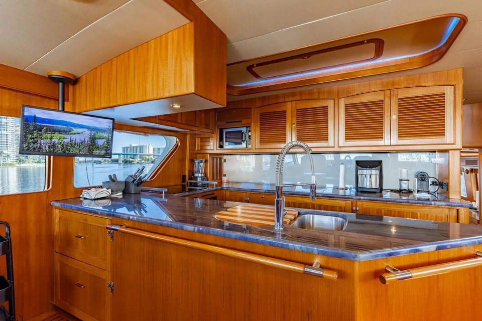 Virginia Sea, 2016 Marlow 88 Explorer, photo 10