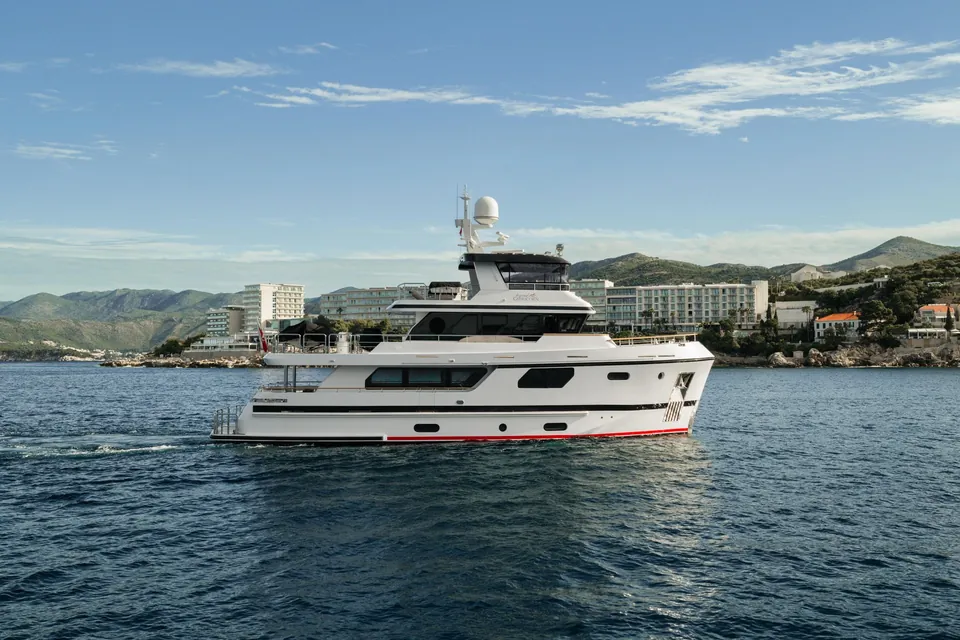 Beyond Capricorn, 2017 Bering Yachts Trawler, photo 1