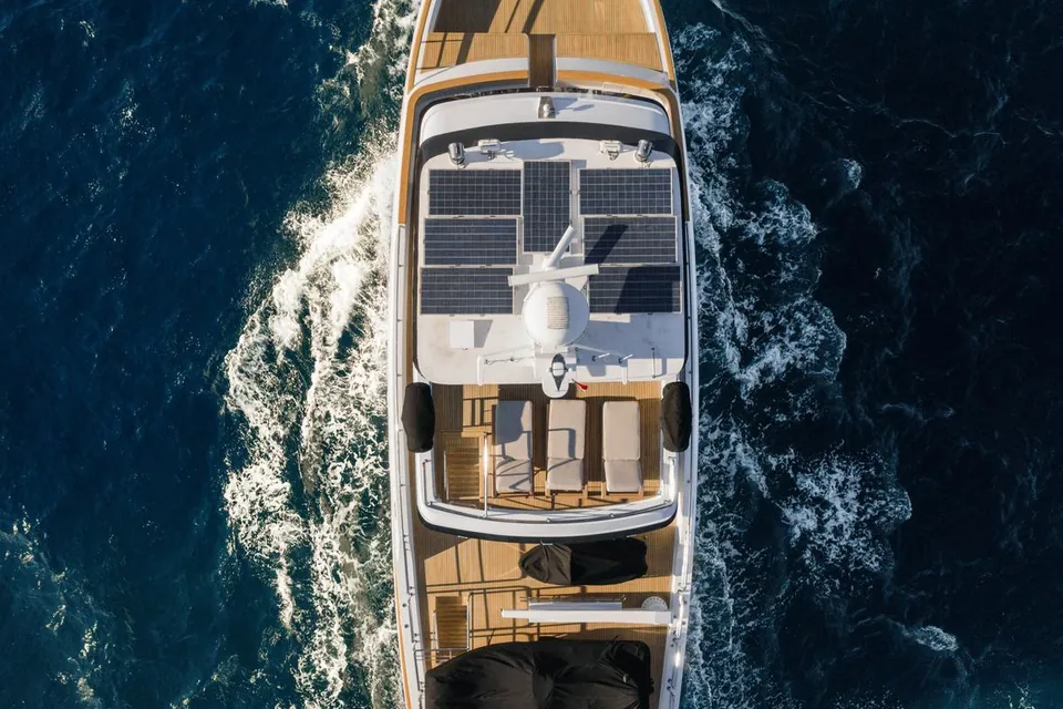 Beyond Capricorn, 2017 Bering Yachts Trawler, photo 2