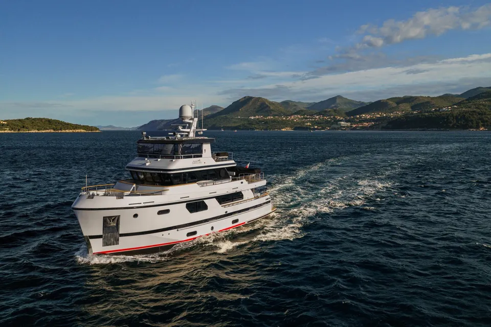 Beyond Capricorn, 2017 Bering Yachts Trawler, photo 3