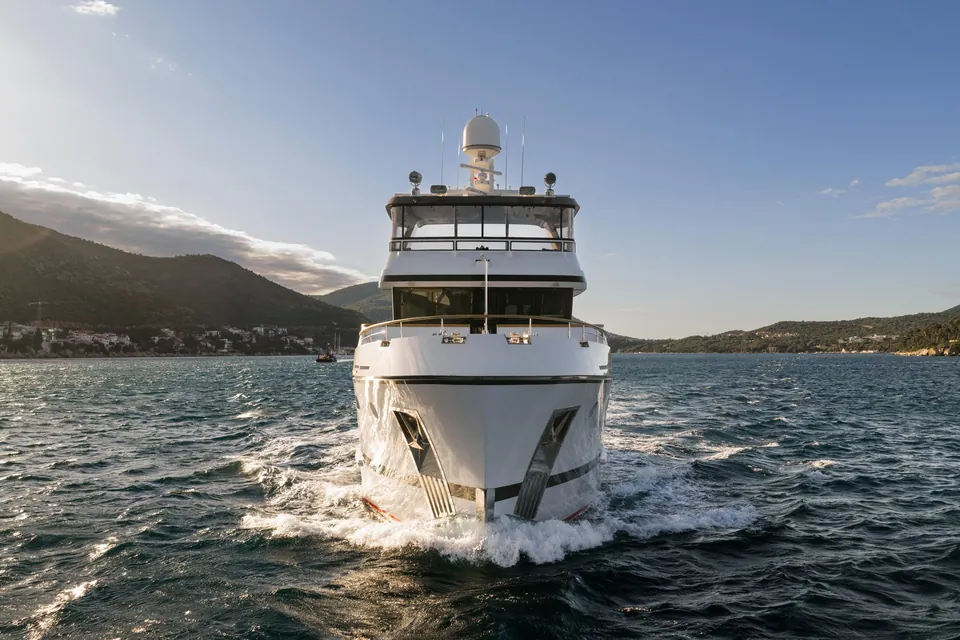 Beyond Capricorn, 2017 Bering Yachts Trawler, photo 4