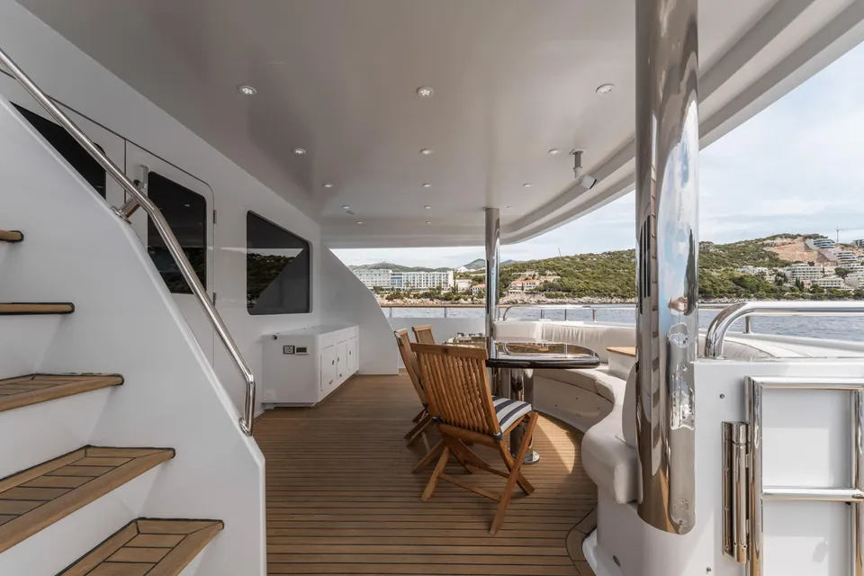 Beyond Capricorn, 2017 Bering Yachts Trawler, photo 8